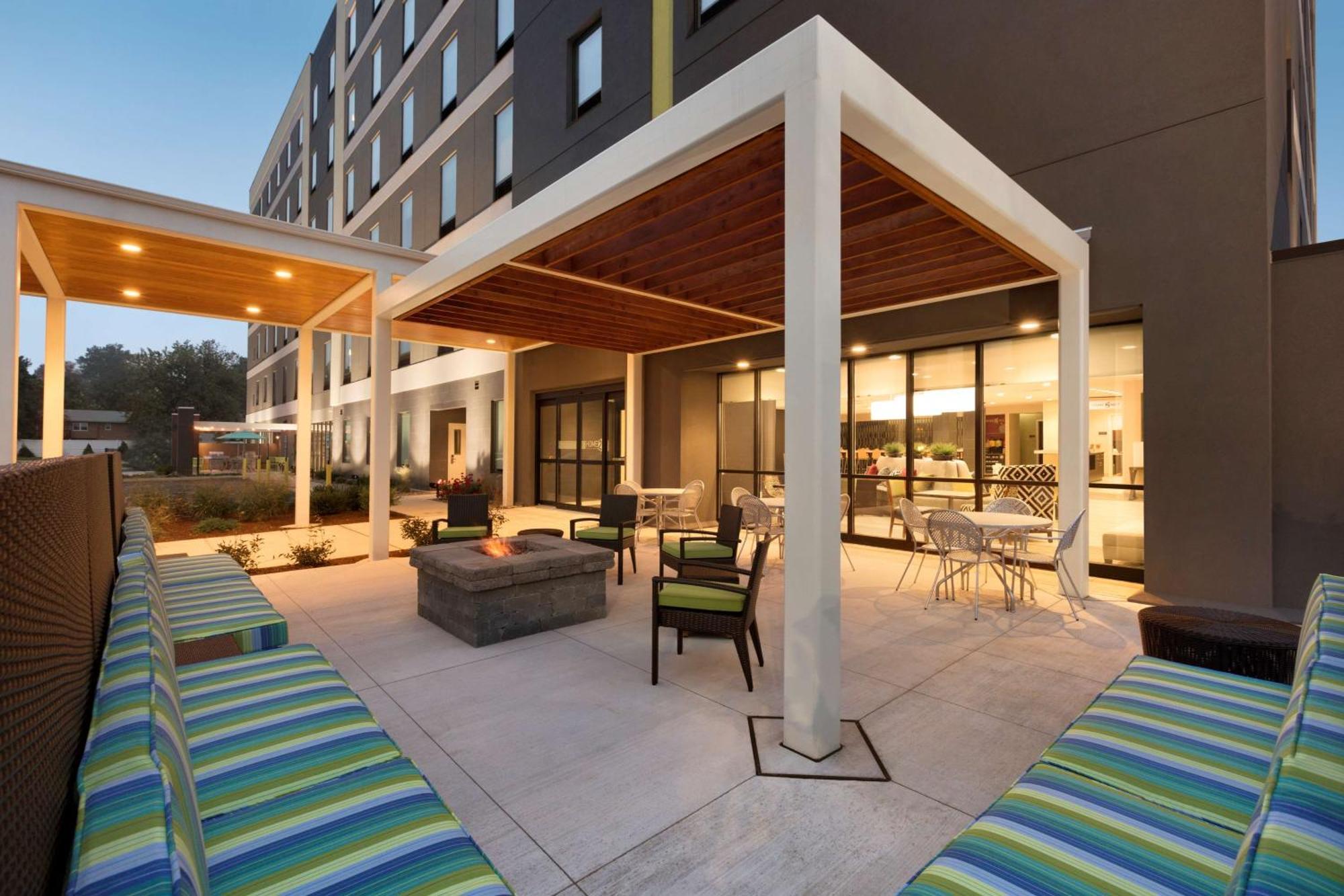 Home2 Suites By Hilton Hasbrouck Heights Eksteriør billede